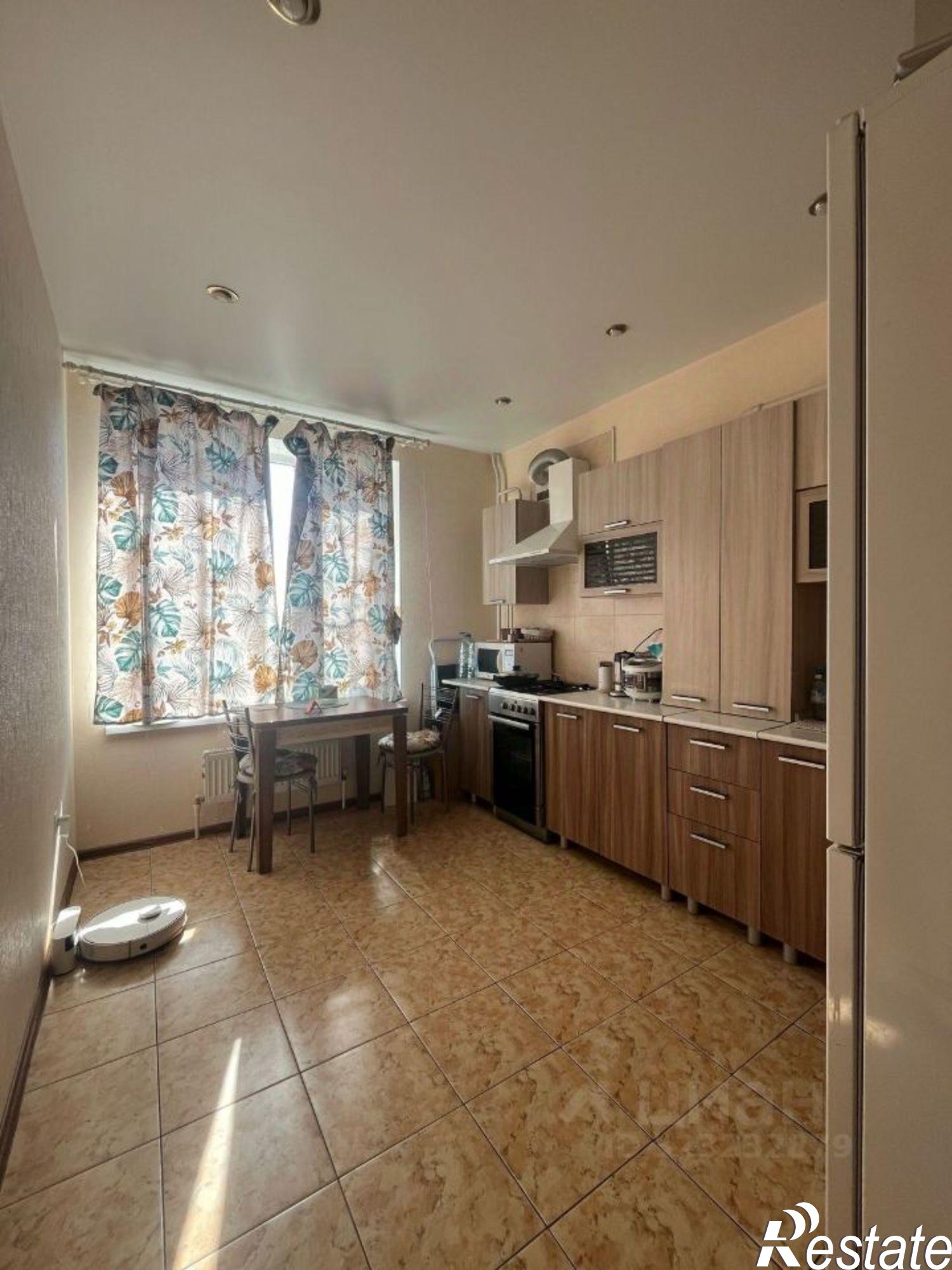 Купить квартиру за 5 350 000 рублей на ул Адмирала Крюйса, 23/9