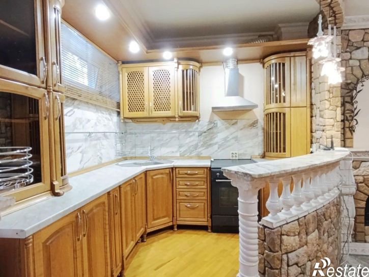 3-комн квартира Таганрог, улица Яблочкина