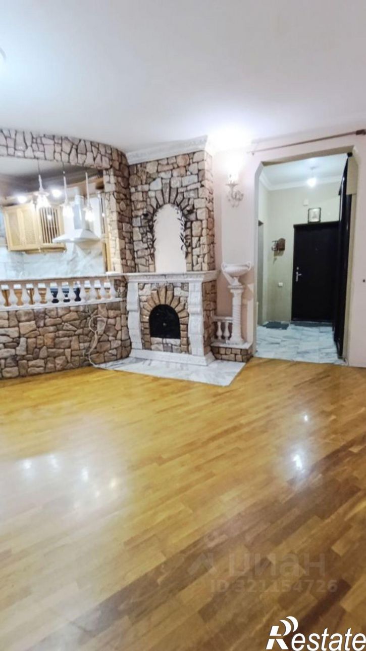 3-комн квартира Таганрог, улица Яблочкина