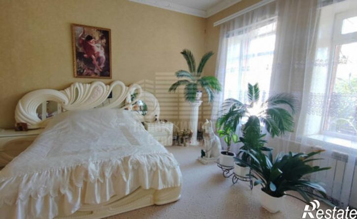 3-комн квартира Таганрог, Добролюбовский переулок, 4