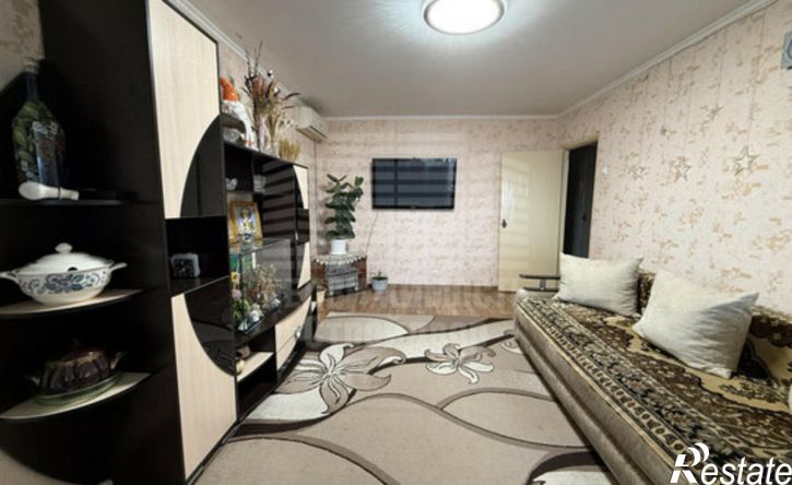 2-комн квартира 1-й переулок, 8,  д. 8