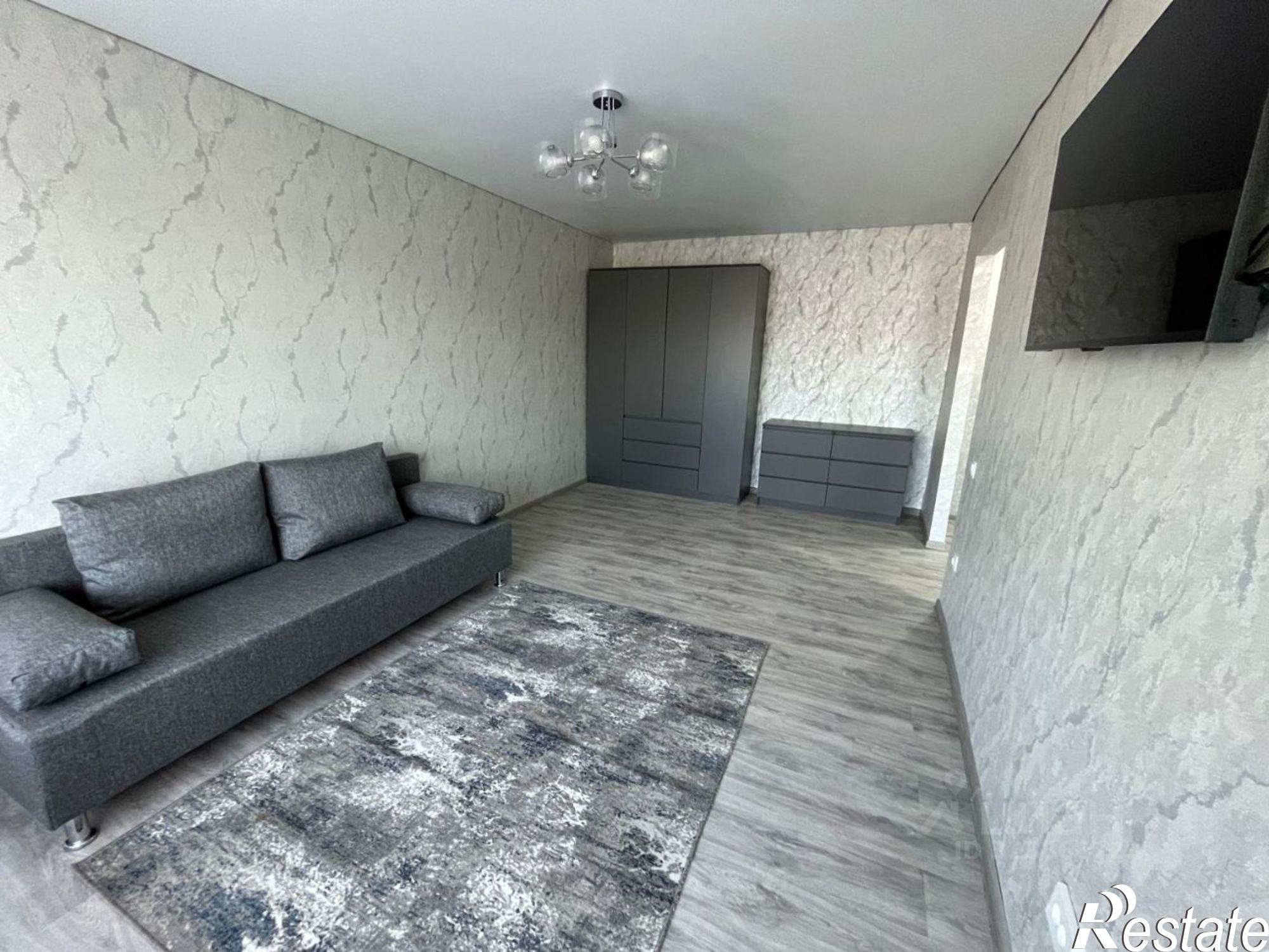 Сдать квартиру за 27 000 рублей на улица Щаденко, 57