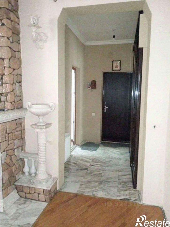 3-комн квартира улица Яблочкина, 10,  д. 10