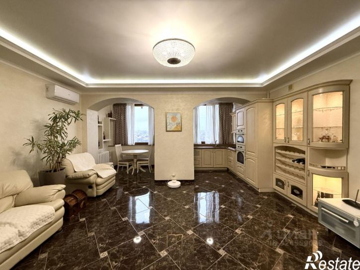 3-комн квартира ул Инициативная, 46,  д. 46