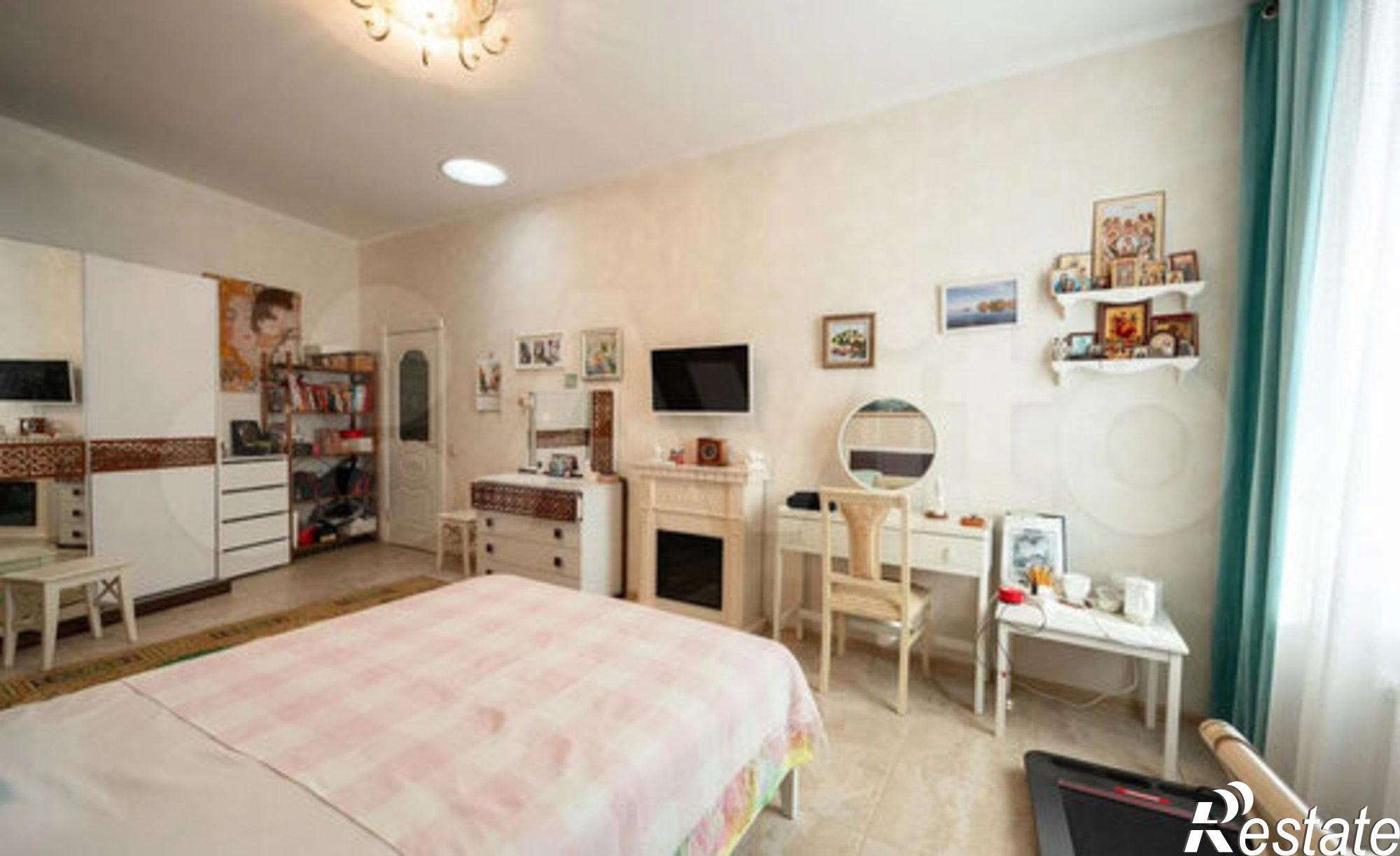 Купить квартиру за 18 000 000 рублей на Лермонтовский переулок, 11