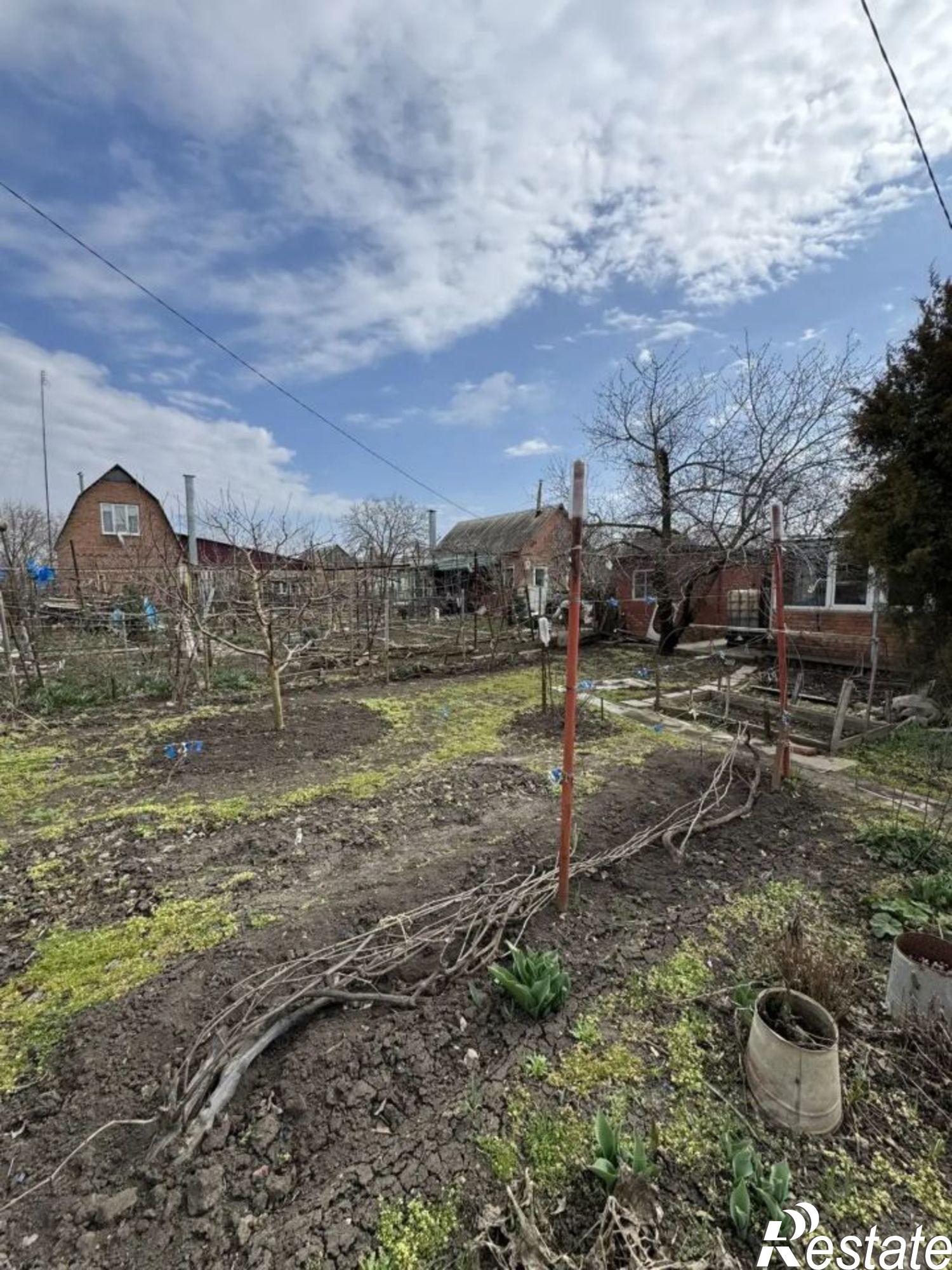 Купить дачу, дом, коттедж за 1 950 000 рублей на СНТ Дачное-1