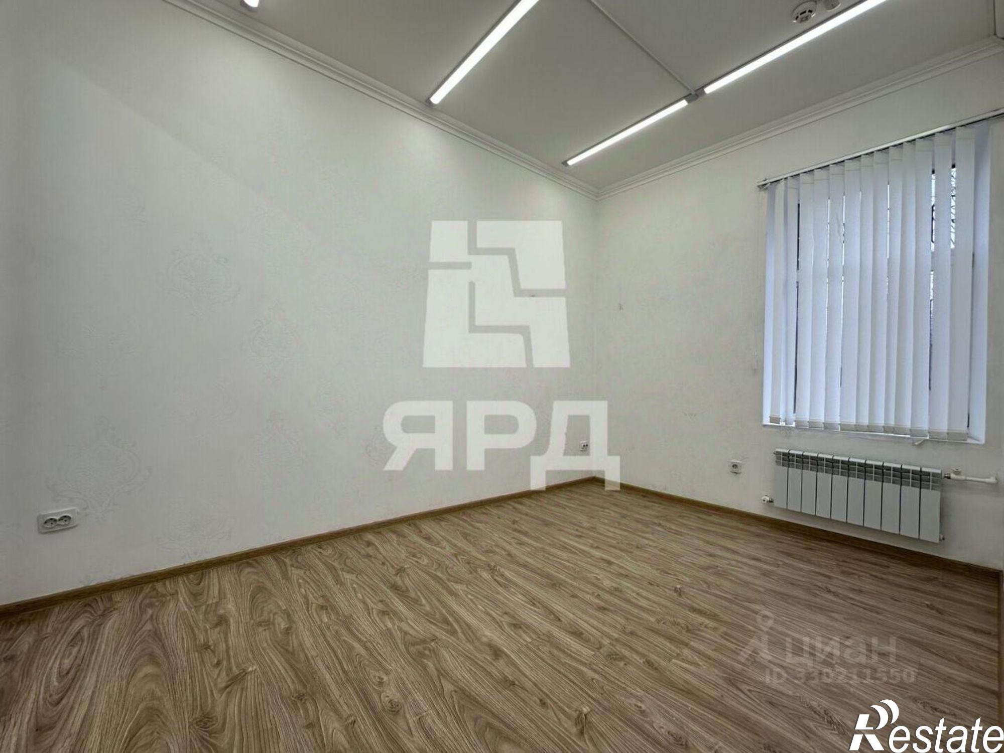 Купить офис, помещение под офис за 4 600 040 рублей на ул Чехова, 76