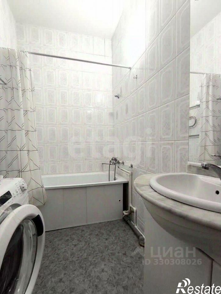 2-комн квартира ул Дзержинского, 180,  д. 180