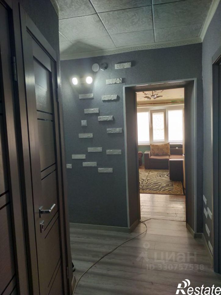 3-комн квартира улица Бабушкина, 54Б,  д. 54Б