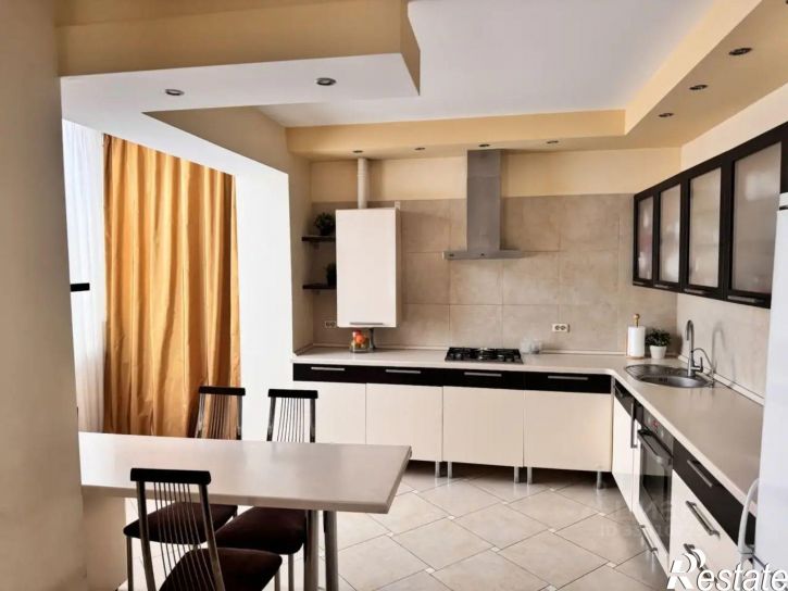 3-комн квартира ул Литейная, 40 Б,  д. 40 Б,  к. Б