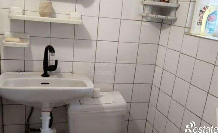 4-комн квартира улица Розы Люксембург, 98,  д. 98