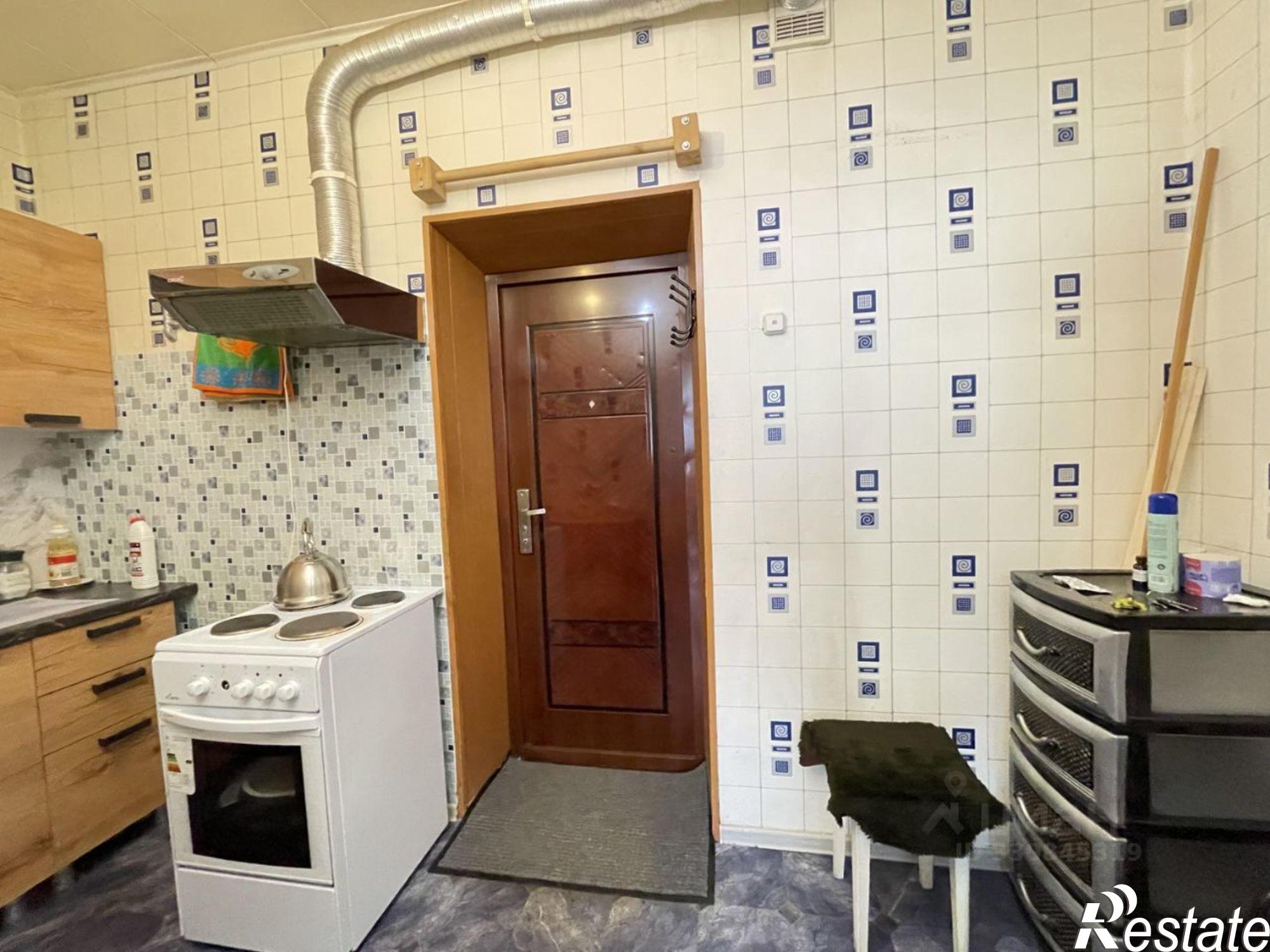 Купить комнату за 1 700 000 рублей на ул Толбухина, 1 2