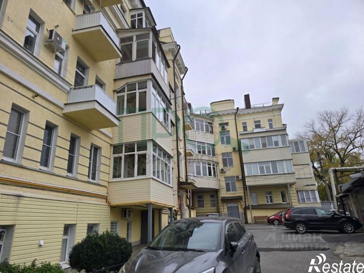6-комн квартира Украинский пер, 2 4,  д. 2 4,  к. 4