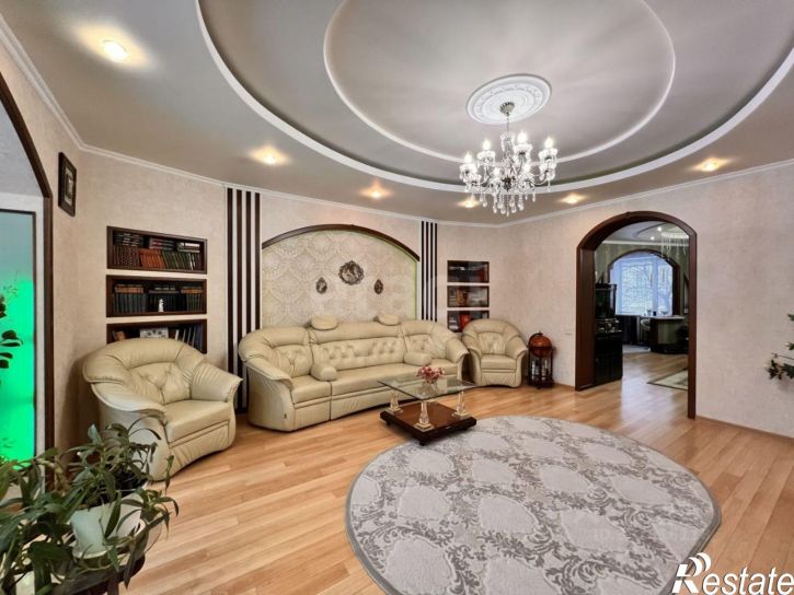 4-комн квартира ул Инструментальная, 43В,  д. 43В