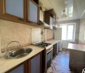 2-комн, 48кв м, этаж 3/5 ул Дзержинского, 144-4