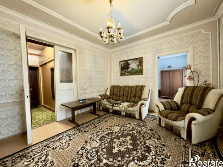 3-комн квартира ул Дзержинского, 111-12,  д. 111-12