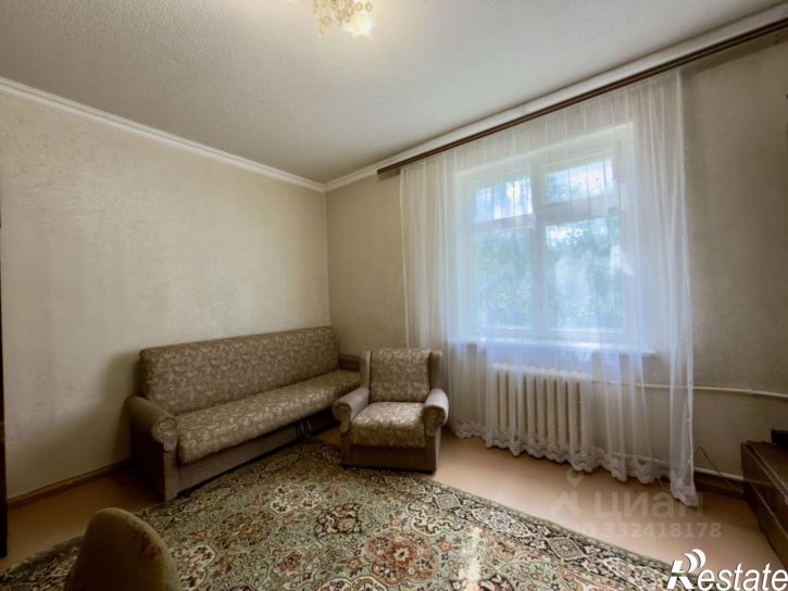 3-комн квартира ул Дзержинского, 111-12,  д. 111-12