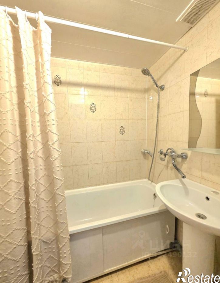 3-комн квартира ул Мариупольское Шоссе, 17,  д. 17
