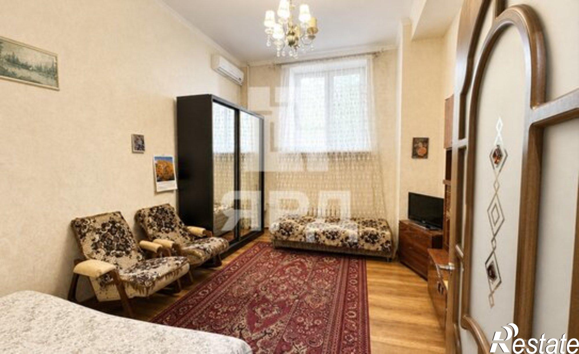 Купить квартиру за 3 150 000 рублей на ул Щаденко, 19-б