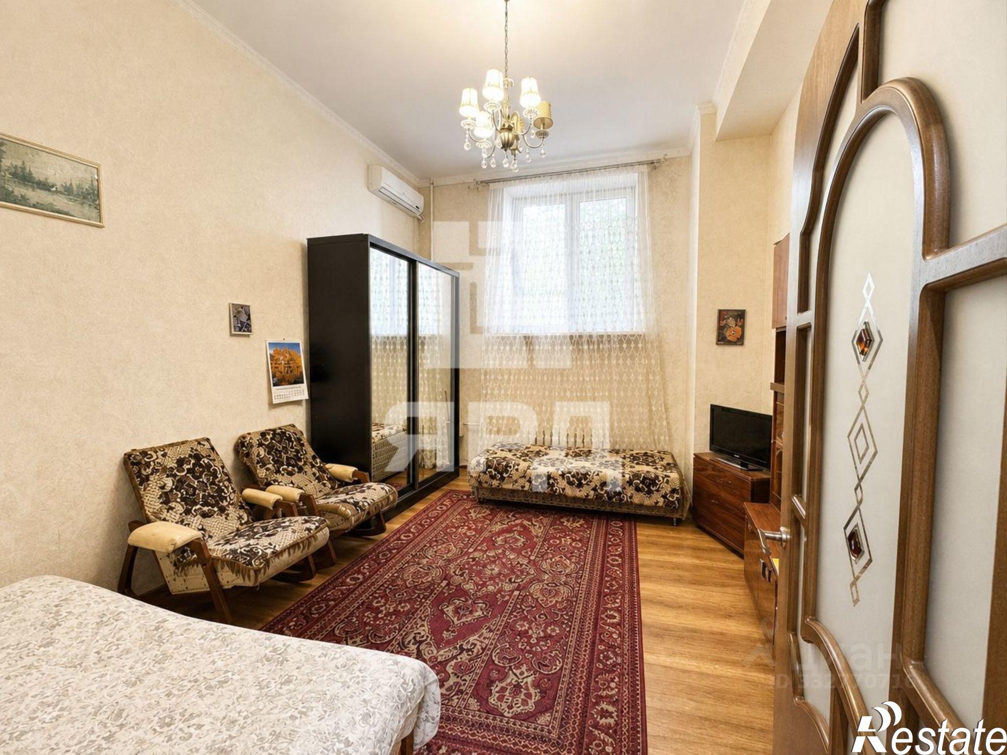 Купить квартиру за 3 150 000 рублей на ул Щаденко, 40