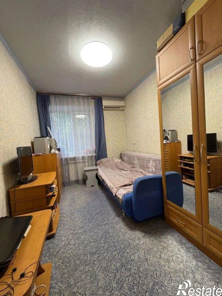 4-комн квартира ул Пальмиро Тольятти, 24,  д. 24
