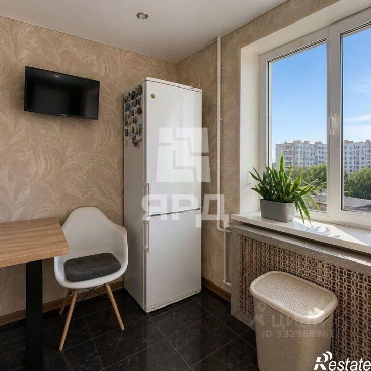 3-комн квартира 1-й Крепостной пер, 42,  д. 42