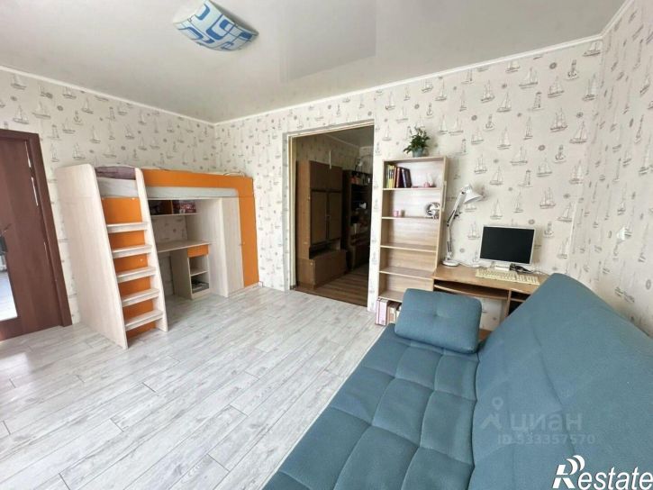 3-комн квартира Октябрьская пл, 1,  д. 1