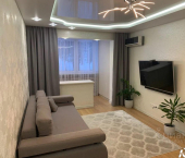 1-комн, 90кв м, этаж 2/2 Социалистическая улица, 2