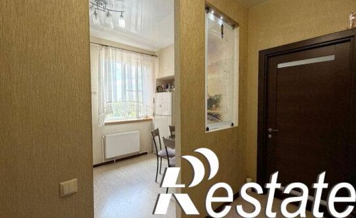 2-комн квартира улица Нестерова, 19,  д. 19