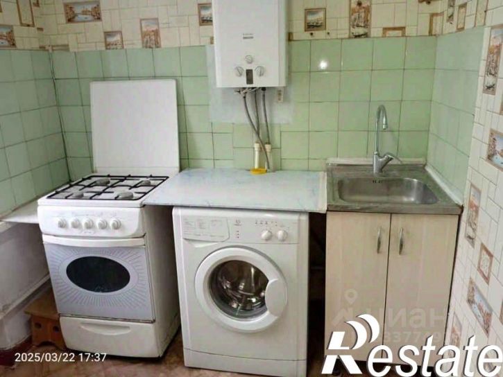 3-комн квартира Котлостроительная улица, 27,  д. 27