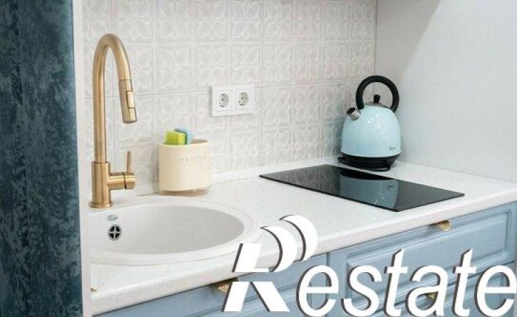 2-комн квартира улица Адмирала Крюйса, 28А,  д. 28А