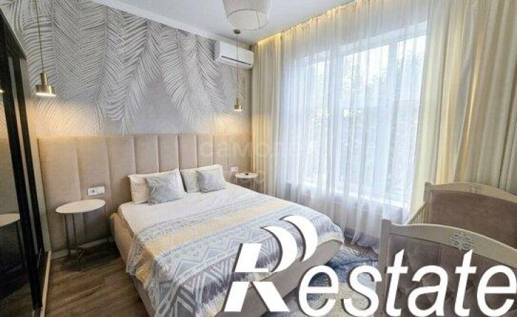 2-комн квартира улица Адмирала Крюйса, 28А,  д. 28А
