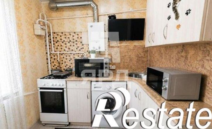 2-комн квартира улица Розы Люксембург, 240,  д. 240