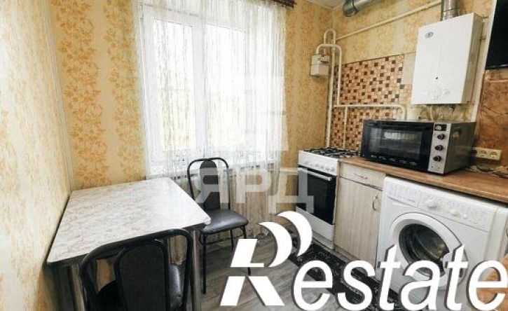 2-комн квартира улица Розы Люксембург, 240,  д. 240